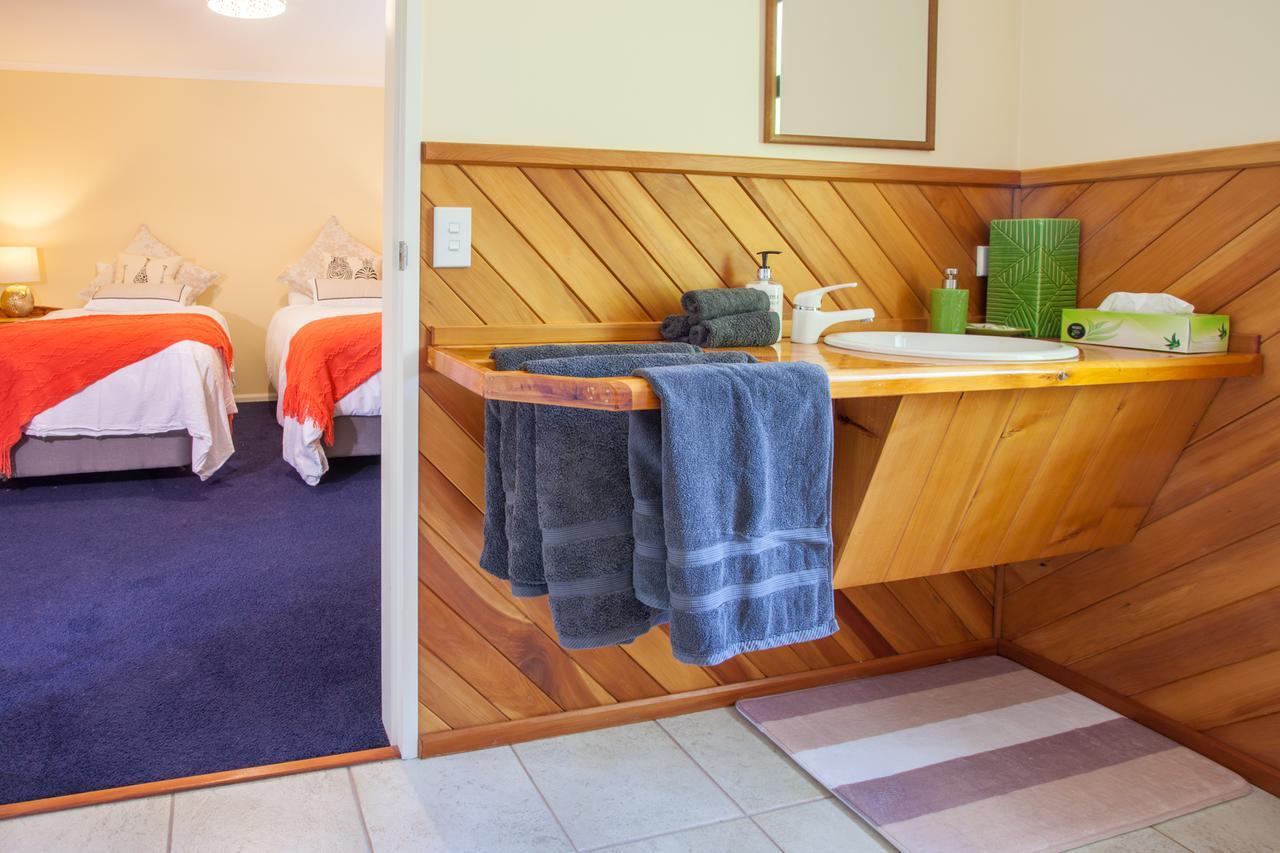 Acacia Heights Gardens Villa Taupo Bagian luar foto