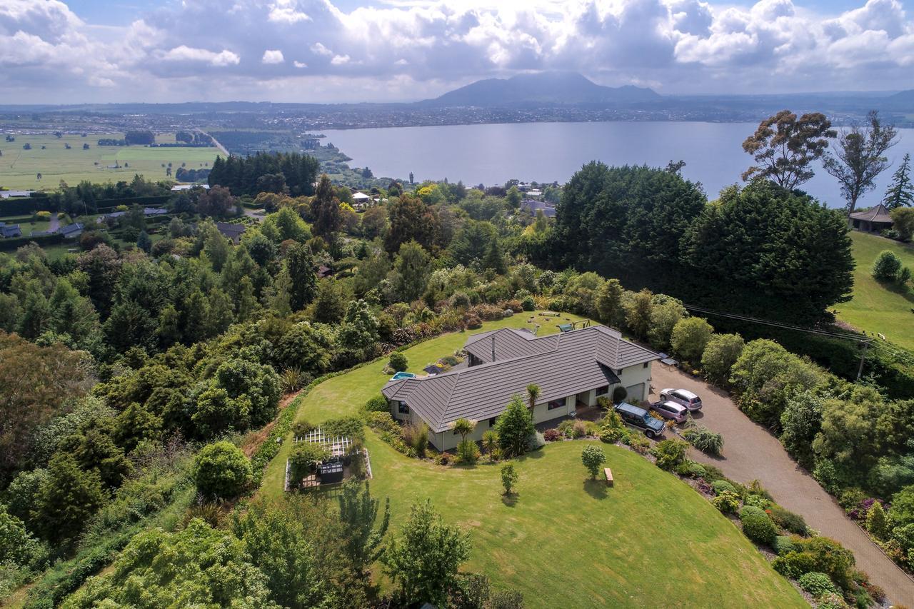 Acacia Heights Gardens Villa Taupo Bagian luar foto