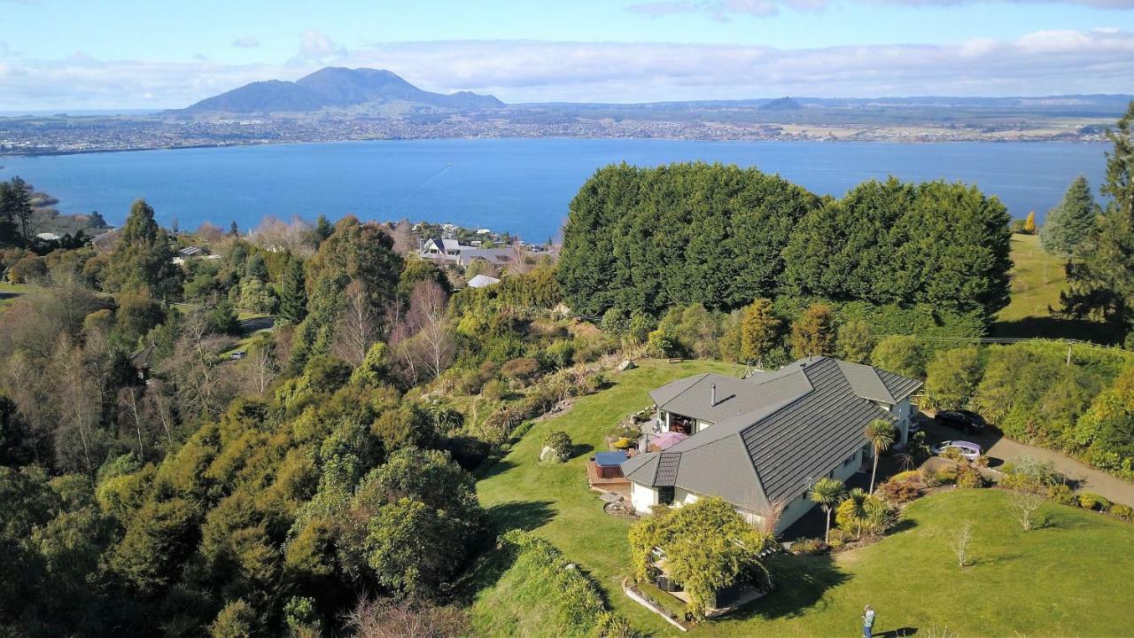 Acacia Heights Gardens Villa Taupo Bagian luar foto
