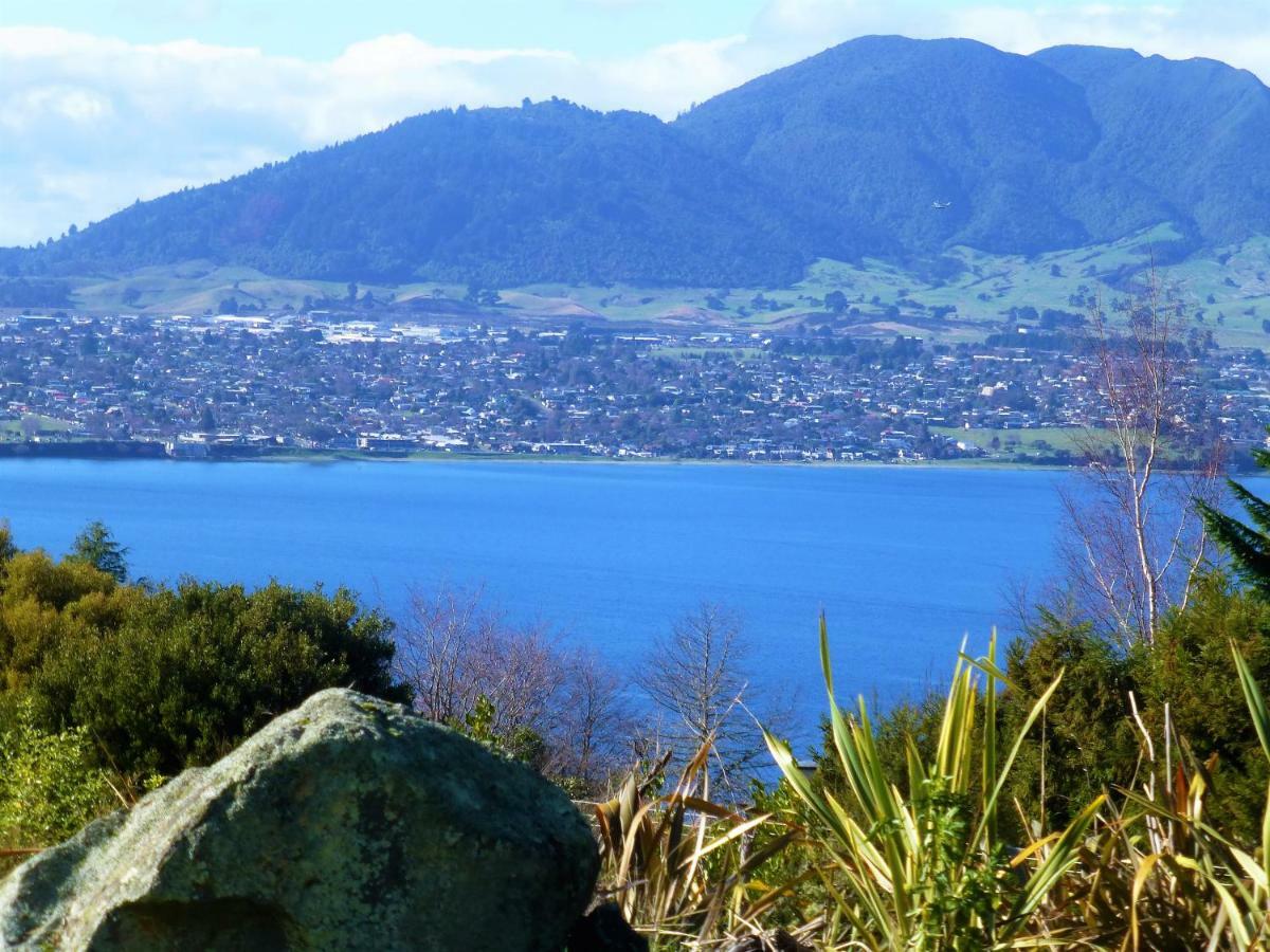 Acacia Heights Gardens Villa Taupo Bagian luar foto