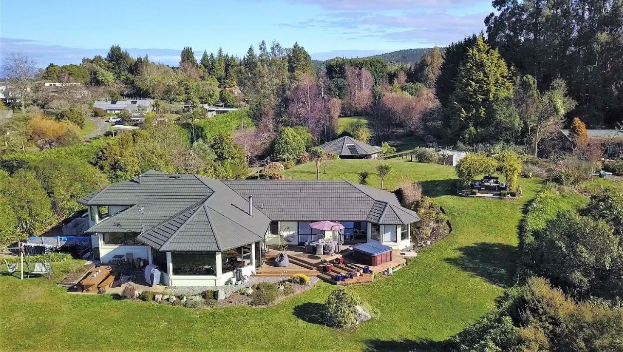 Acacia Heights Gardens Villa Taupo Bagian luar foto